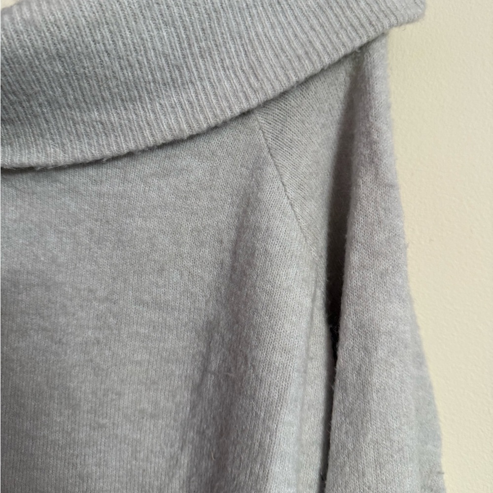 H&M Off The Shoulder Light Gray Marled Sweater Womens XXL - Picture 3 of 4